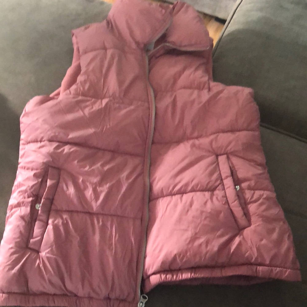 Old navy puffy vest